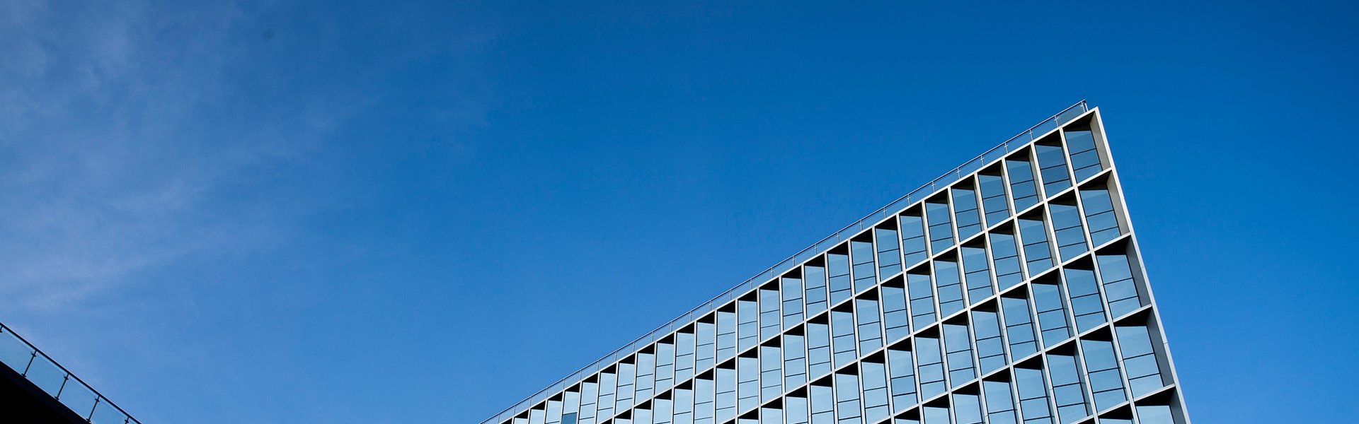 關(guān)于華邦瀛